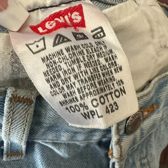 Levi's 501 Button Fly Jean Shorts Women's 31 Blue Distressed - Picture 5 of 14